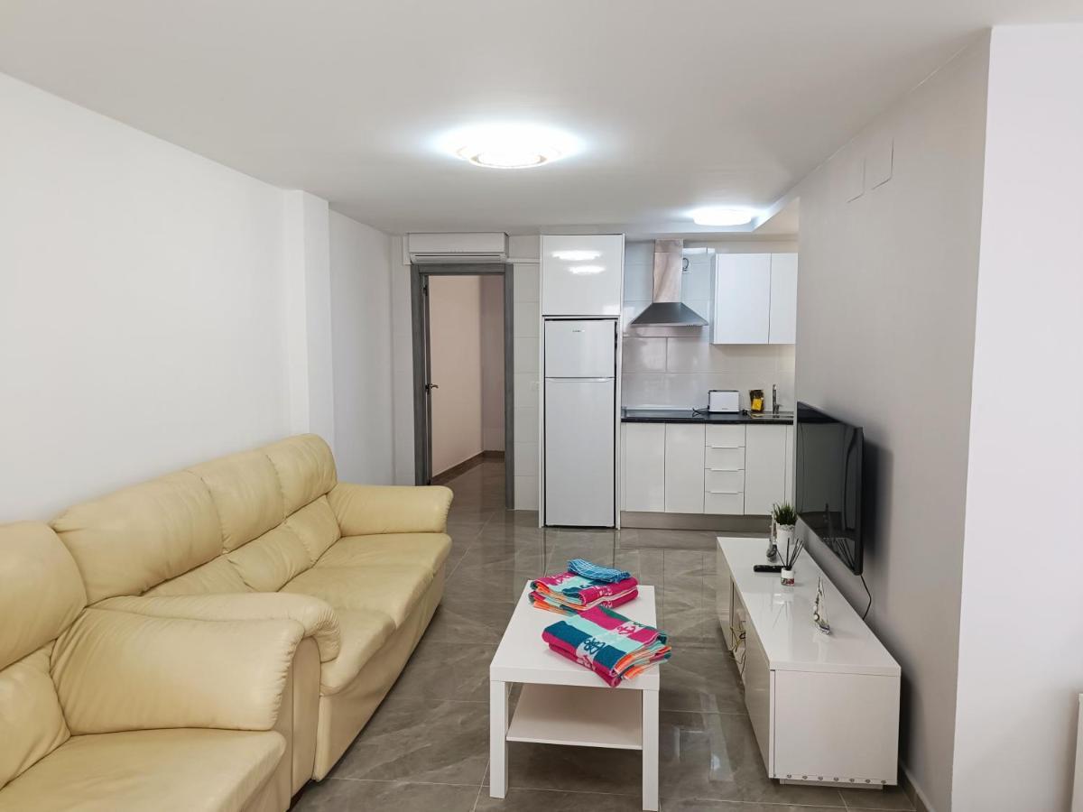 Baj - Apartamentos En Playa Bajondillo, Torremolinos Eksteriør billede