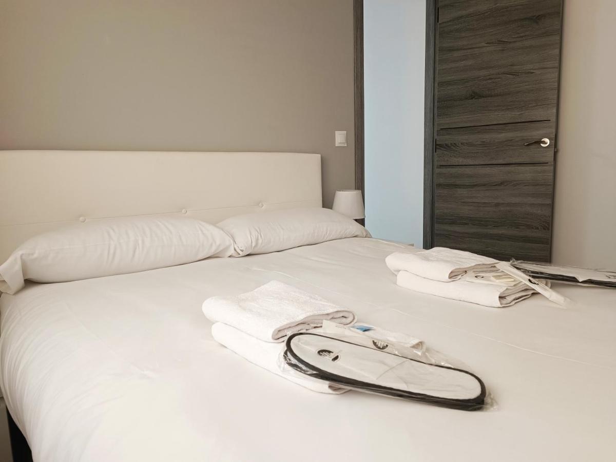 Baj - Apartamentos En Playa Bajondillo, Torremolinos Eksteriør billede