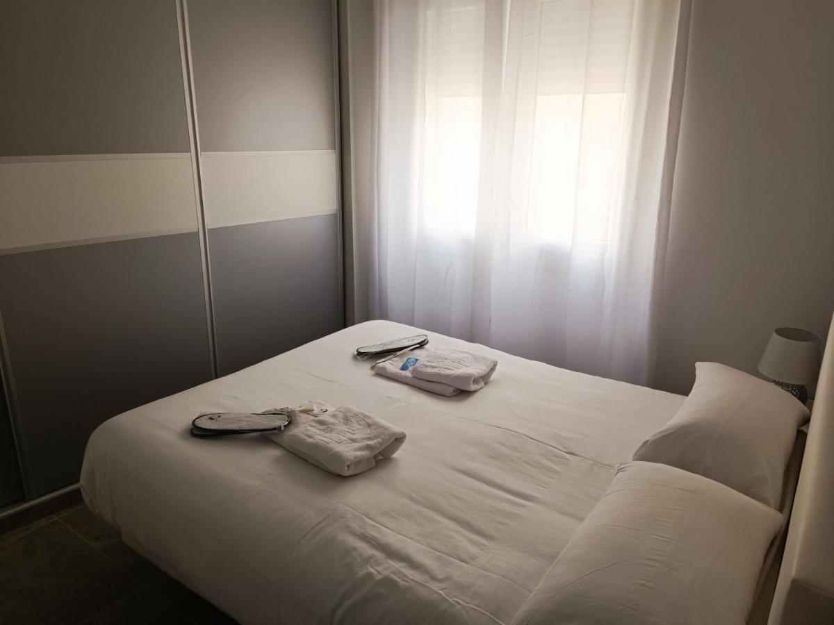Baj - Apartamentos En Playa Bajondillo, Torremolinos Eksteriør billede