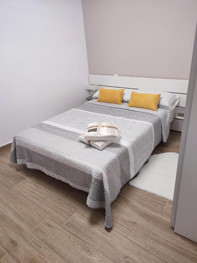 Baj - Apartamentos En Playa Bajondillo, Torremolinos Eksteriør billede
