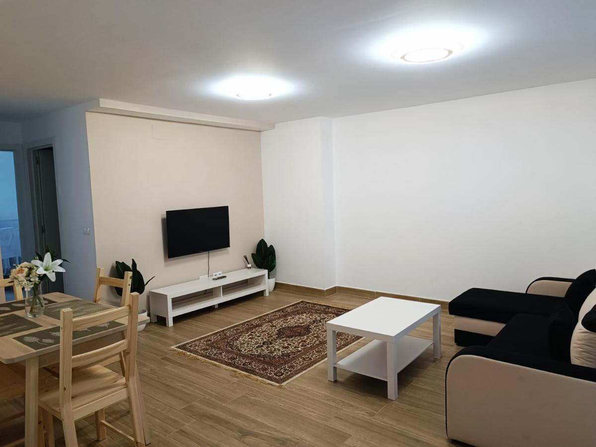Baj - Apartamentos En Playa Bajondillo, Torremolinos Eksteriør billede